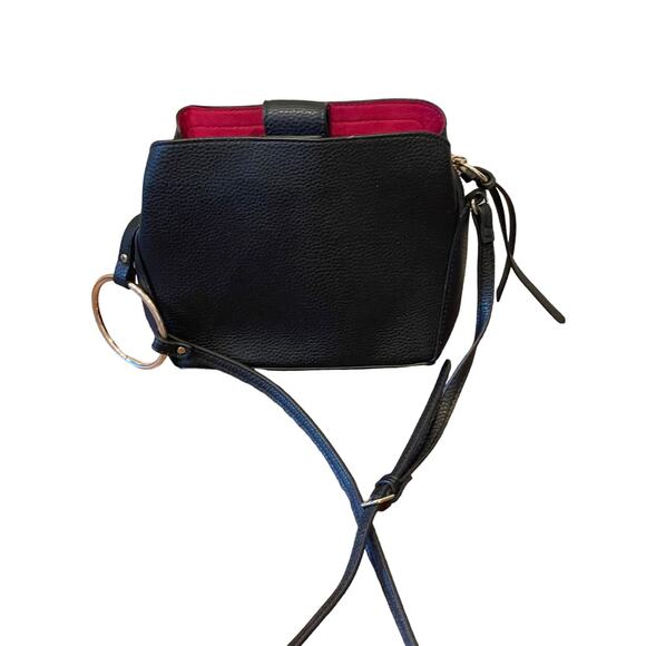 Kelly & Katie Handbags - Kelly & Katie black crossbody with hot pink interior